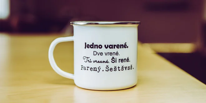 Vianočné plechové hrnčeky na varené víno či kakao