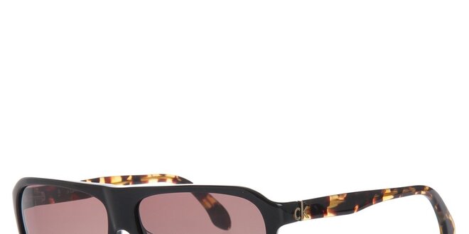 Dámske čierne slnečné okuliare Calvin Klein s žíhanými pacičkami