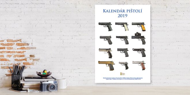 Nástenný kalendár pištolí na rok 2019