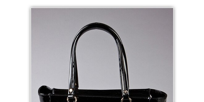 Dámska čierna lakovaná kabelka s ozdobnou visačkou Ferré Milano