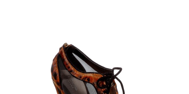 Topánky z dielne Bourne s leopardím vzorom