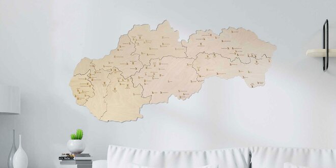 Krásna drevená mapa hradov a zámkov Slovenska