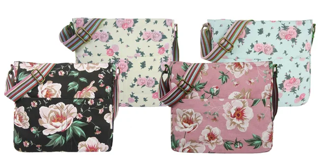 Priestranné crossbody tašky s nápaditou potlačou