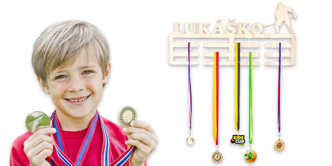 Personalizovaný vešiak na medaily pre športovcov