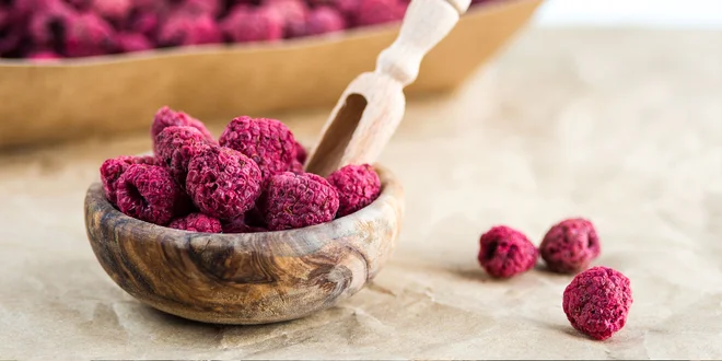 Lyofilizované ovocie, müsli a kokos v čokoláde