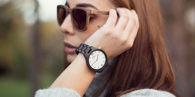 Pre dámy aj pánov: Štýlové drevené hodinky TimeWood