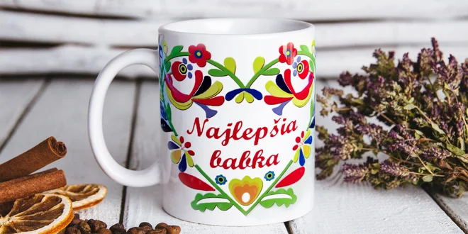 Folklórny hrnček pre toho, na kom ti záleží