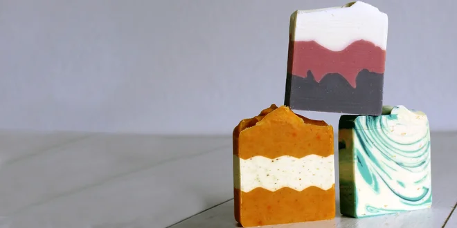 3-dielne balíčky prírodných mydiel Soap Freaks