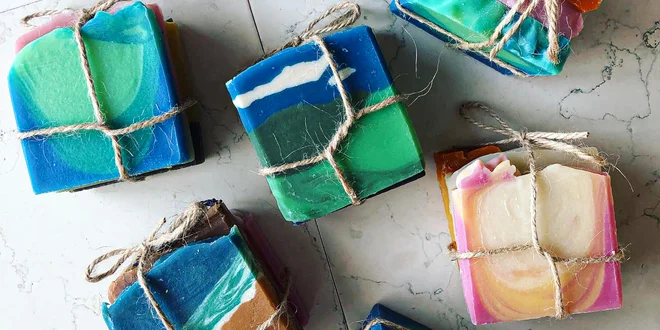 3-dielne balíčky prírodných mydiel Soap Freaks