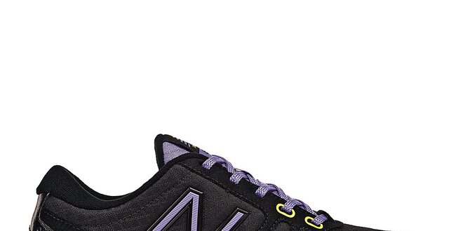 Dámske čierne fitness tenisky New Balance s fialovými detailami