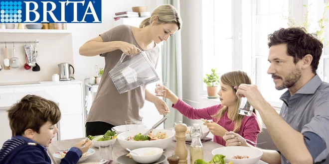 Filtračná kanvica BRITA Marella a k nej 12 filtrov Maxtra