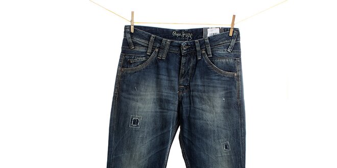 Pánske tmavo modré džínsy so záplatami Pepe Jeans