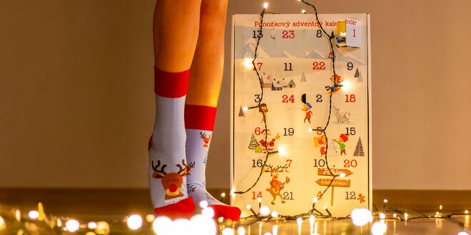 Adventný kalendár s 24 pármi ponožiek pre deti aj dospelých