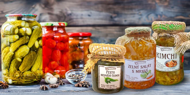 Nakladaná zelenina a omáčky: kukuričky, kimchi aj ajvar