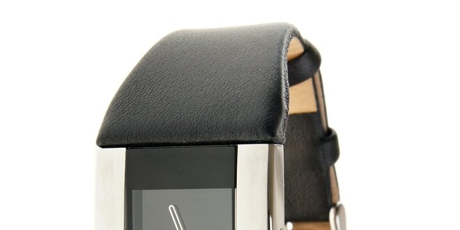 Dámske čierno-strieborné hodinky Danish Design s čiernym koženým remienkom
