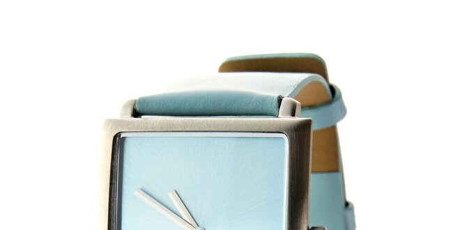 Dámske svetlo modré hodinky Danish Design s koženým remienkom