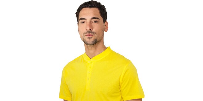 Pánske žlté tričko s gombíkmi Urban Classics