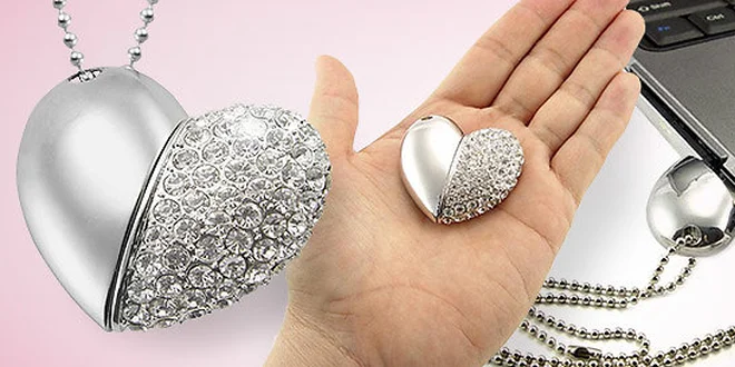 Luxusné 4 GB USB kľúče s kamienkami PINK/SILVER