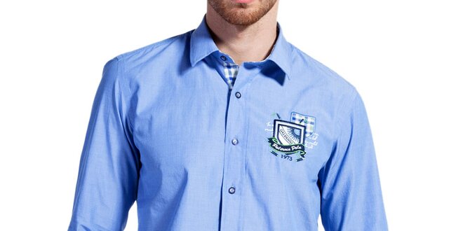 Pánska svetlo modrá košeľa s ozdobnými detailmi Galvanni