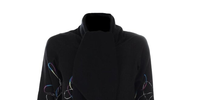 Dámsky krátky čierny kabátik s farebným vzorom Gémo