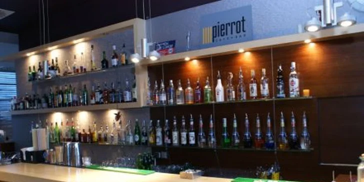 2,49 Eur za kávičku a dezert k tomu! Vychutnajte si ku kávičke Crème brûlée, výbornú domácu štrúdlu so zmrzlinou alebo tiramisu v Cafe Pierrot so zľavou až 50%