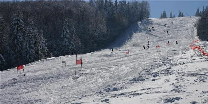 Jarné prázdniny s ubytovaním priamo na zjazdovke v stredisku Snow Paradise Veľká Rača