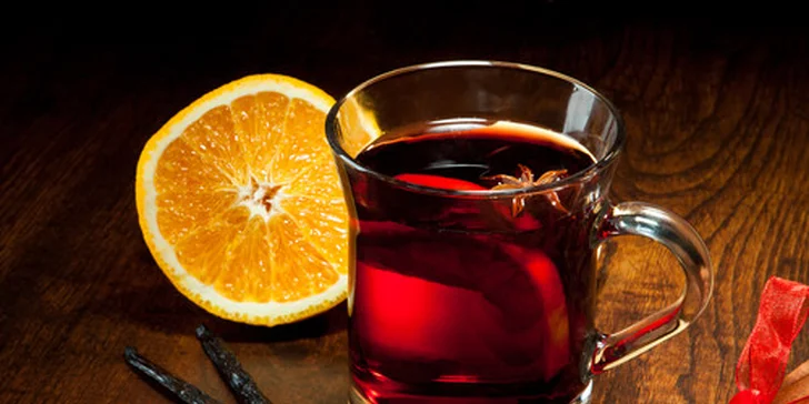 Varené víno alebo horúci fresh nápoj s pagáčikom