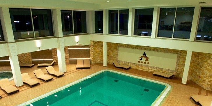 Relax pobyt pre dvoch s dieťaťom do 9 rokov zadarmo v Panoráma Wellness Apartman Hotel****