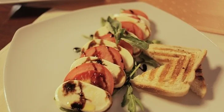 3 chodové menu pre 2 osoby v luxusnej Reštaurácii West