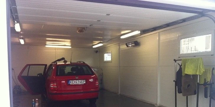 Ručné umytie auta a ozónové vyčistenie klimatizácie