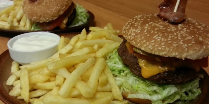 Šťavnatý hovädzí Massive burger