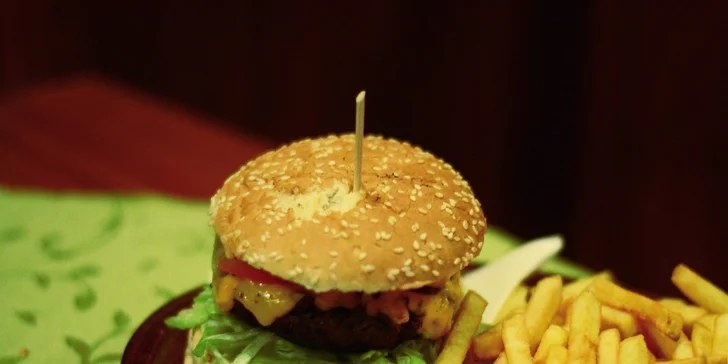 Šťavnatý hovädzí Massive burger