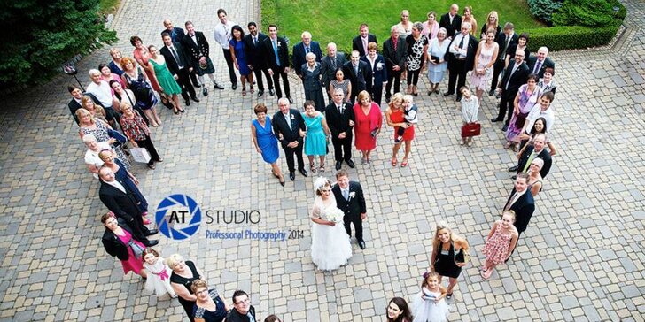 Profesionálne fotografovanie v ateliéri alebo exteriérové svadobné fotografovanie