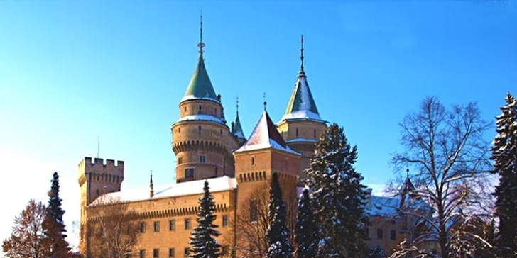 Rozprávkové Bojnice so vstupom do Bojnického zámku. Hotel Športcentrum*** Bojnice