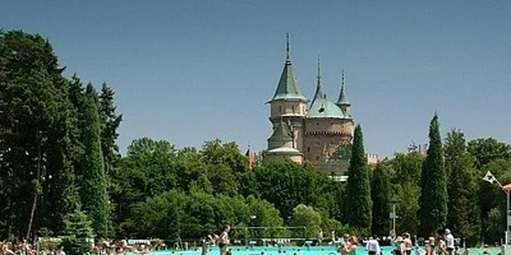 Rozprávkové Bojnice so vstupom do Bojnického zámku. Hotel Športcentrum*** Bojnice