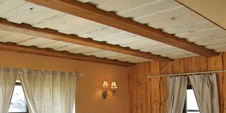 Pobyt a súkromný wellnes v Three Chalets pre 6 ľudí
