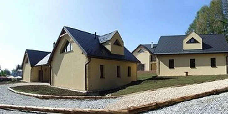 Pobyt a súkromný wellnes v Three Chalets pre 6 ľudí