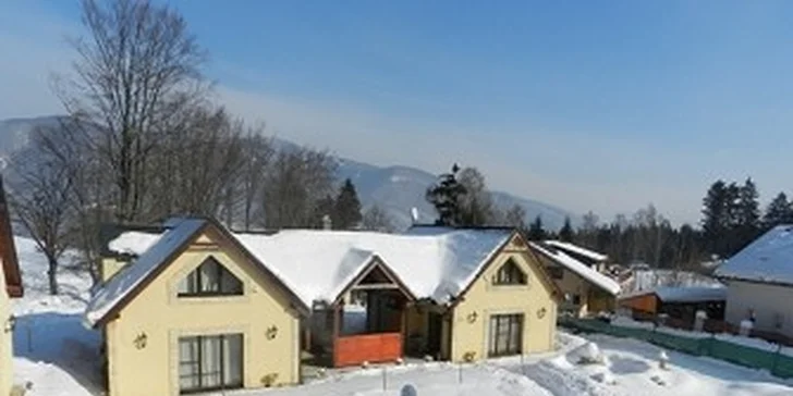 Pobyt a súkromný wellnes v Three Chalets pre 6 ľudí