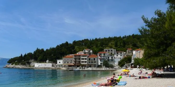 Slnečná dovolenka v Drveniku pre celú rodinu