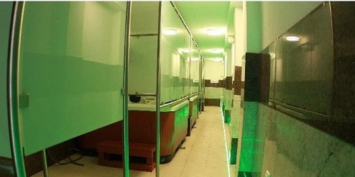 Wellness, bazénový svet a fitness pre 2 osoby