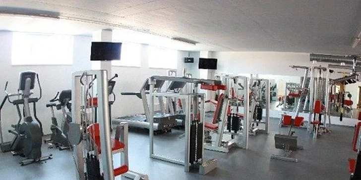 Wellness, bazénový svet a fitness pre 2 osoby