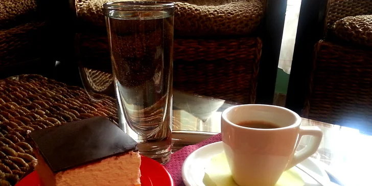 Julius Meinl ESPRESSO alebo RISTRETTO s DEZERTOM