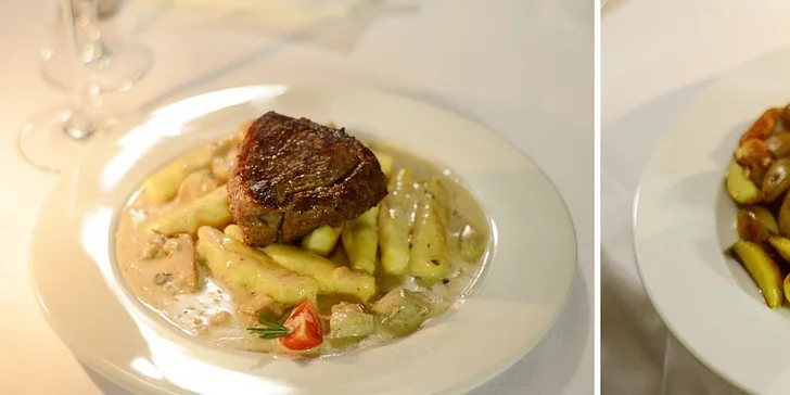 Šťavnatý hovädzí alebo jelení steak s prílohou
