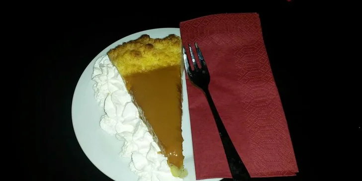 Lahodná káva s koláčikom