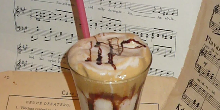 Ľadovo vychladené frappé + mäkučký croissant 7days, Mojito alebo Pinacolada