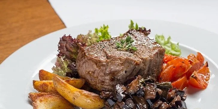 Šťavnatý hovädzí steak s rafinovanou oblohou