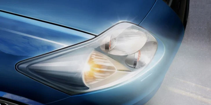 Leštenie plastových svetlometov alebo leštenie celého automobilu