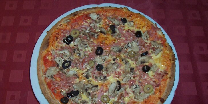 Lahodná pizza veľkosti L alebo delikátne cestoviny 