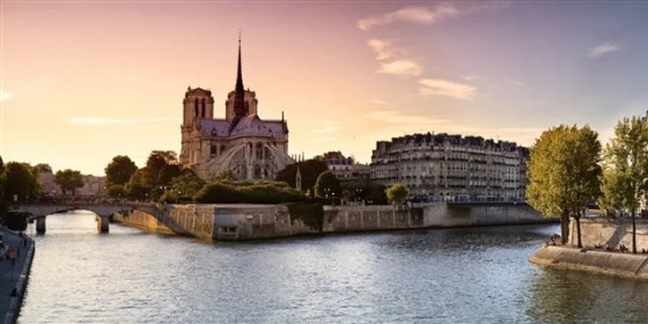Čarovný Paríž a rozprávkový Disneyland