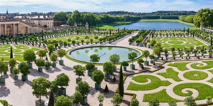 Čarovný Paríž a rozprávkový Disneyland